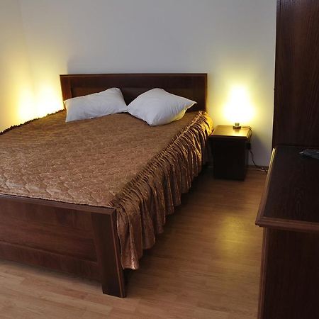 Hotel Oras Zlatna Extérieur photo