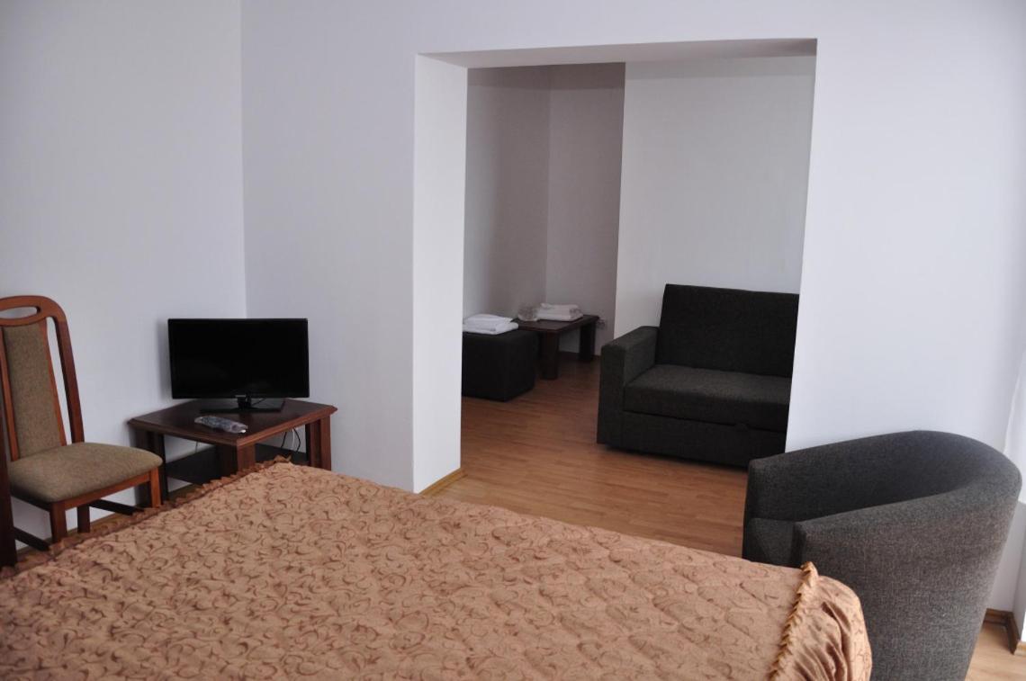 Hotel Oras Zlatna Extérieur photo